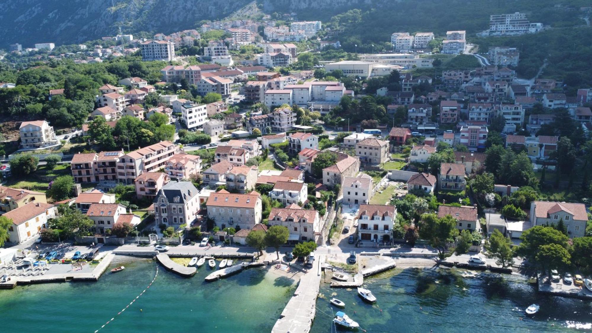 Rooms & Apartments Vukasovic Kotor Buitenkant foto