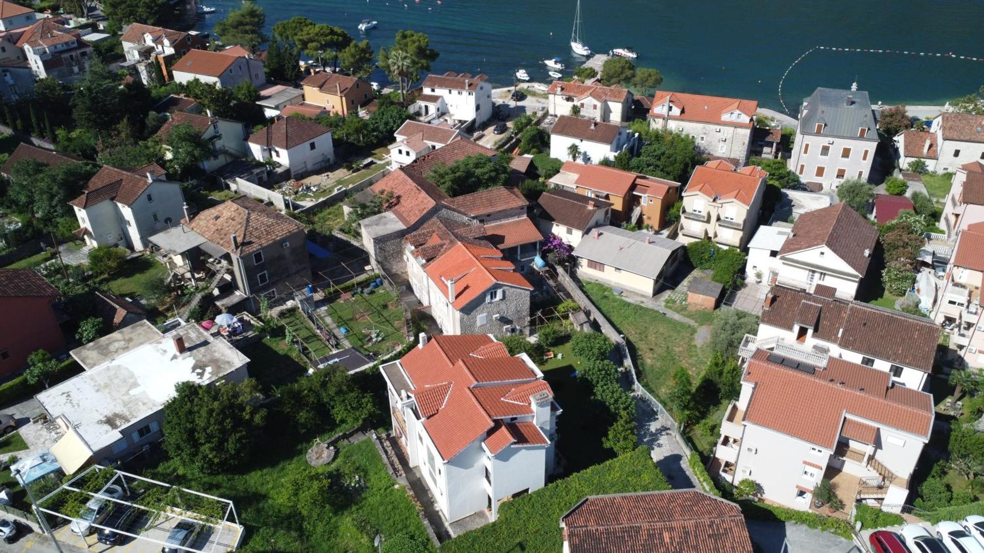 Rooms & Apartments Vukasovic Kotor Buitenkant foto